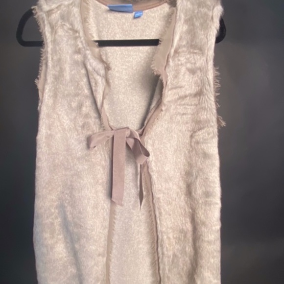 Simply Vera Wang Vest Jacket Size L Gray Faux Fur Knit Sleeveless Tie Pockets - Picture 1 of 2
